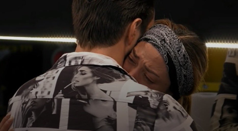 Alex Belli consola Soleil Sorge: “Sei caduta nella trappola, ti dico cosa mi hanno detto in confessionale…” preview