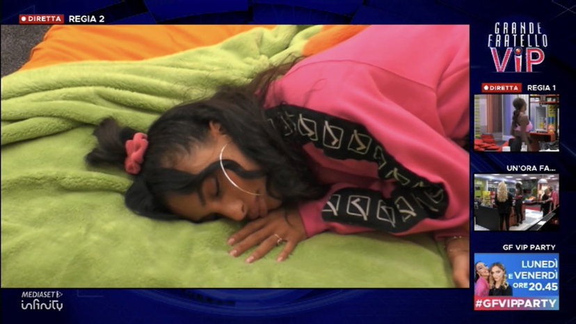 Lulù ha disturbi alimentari? “Va in bagno a vomitare dopo mangiato…”, il video choc preview