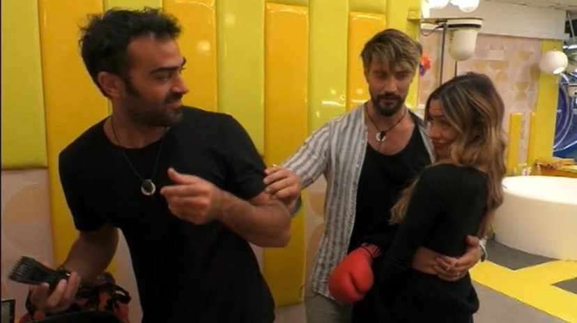 Gianmaria Antinolfi attacca gli autori: “Mi hanno fatto dire cose che non volevo…”, il retroscena prima del GF Vip preview