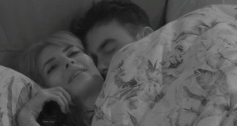 Miriana e Nicola, notte hot al GF vip: quei movimenti sospetti che fanno infuriare il pubblico – VIDEO preview