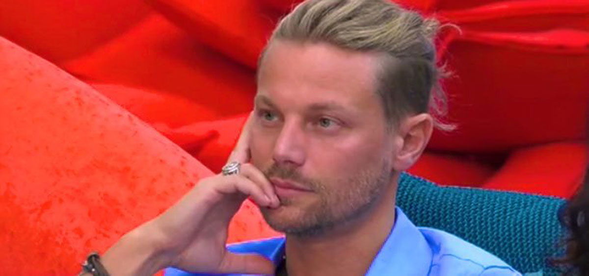 Davide Silvestri vuole lasciare il Grande Fratello Vip: “Mi sento morto, devo tornare alla mia vita!” – VIDEO article-post