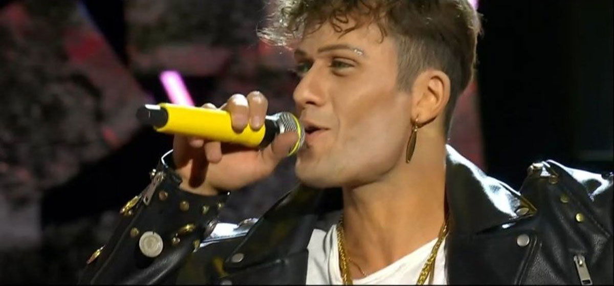 Pierpaolo Pretelli è Irama a Tale e Quale Show: da Malgioglio la prima critica (ma fa impazzire i fan) – VIDEO article-post