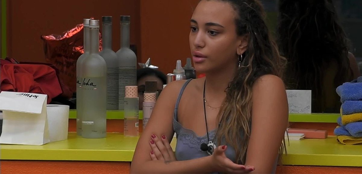 Clarissa Selassiè “piena” delle coppie fake del GF Vip sbotta e prepara la valigia per andare via – VIDEO article-post