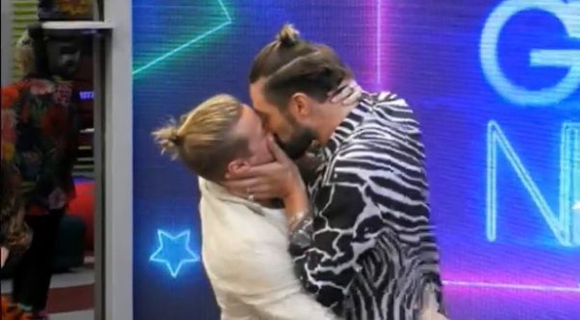 Bacio tra Alex e Davide al GF Vip dopo l’importante confessione sul futuro in TV preview