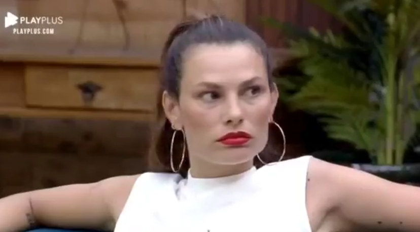 Lo scivolone di Dayane Mello alla Fazenda: il web l’accusa di omofobia – VIDEO preview