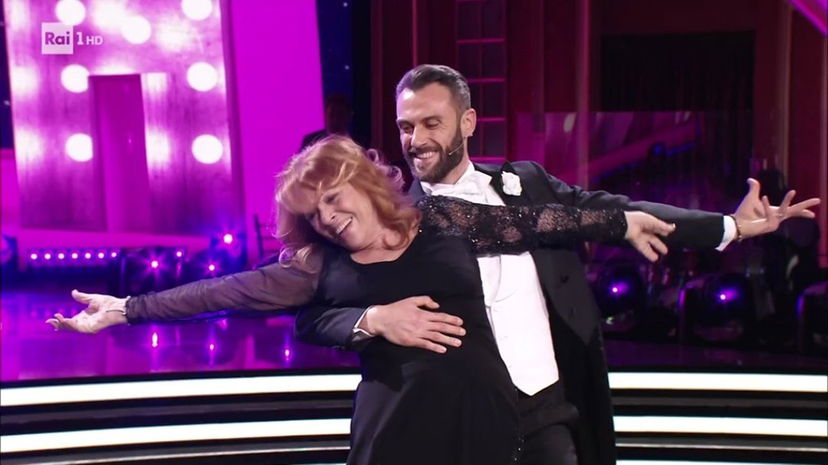 Classifica Ballando con le Stelle, eliminato (choc) sesta puntata: coppie che passano il turno preview