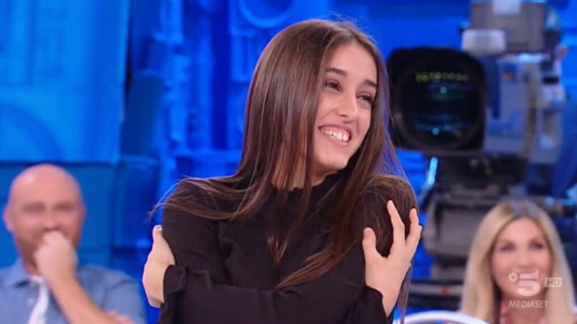 Giulia Stabile, imbarazzo ad Amici 21: allievo ‘cotto’ di lei? La ballerina tira in ballo Sangiovanni preview