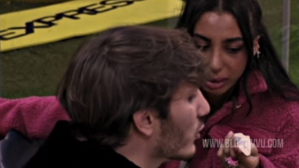 “Vattene a fancul*!”, Manuel contro Lulù dopo la diretta del GF Vip: “Pazza che stalkerizza la gente!” – VIDEO article-post