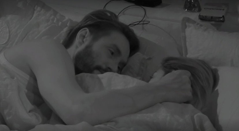 “Quello che facciamo funziona”: Alex “si fa i film” su Soleil al GF Vip (ma compare anche Delia) – VIDEO preview