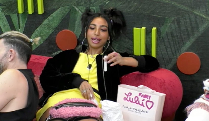 La borsetta di Lulù al GF Vip: Jessica svela cosa c’è dentro preview