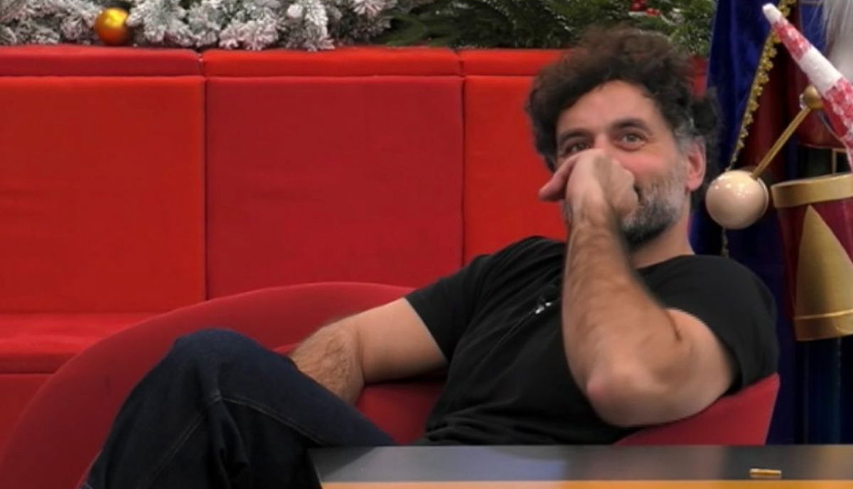 Barù svela cosa gli dicono nel confessionale del Grande Fratello Vip – VIDEO article-post