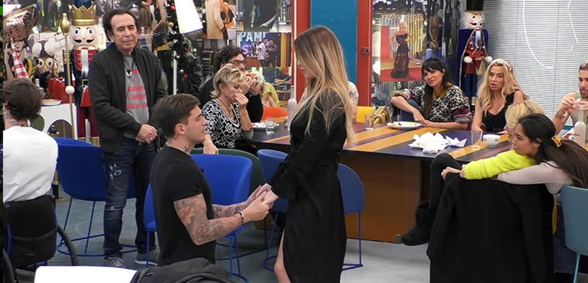 “Vuoi fidanzarti con me?”, la proposta al GF Vip: Alessandro e Sophie stanno ufficialmente insieme – VIDEO preview