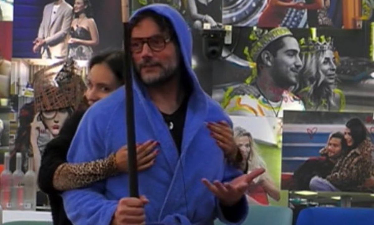 “Tu le piaci ma non in quel senso”, il due di picche di Barù a Jessica e le sue battute “scivolose” – VIDEO article-post