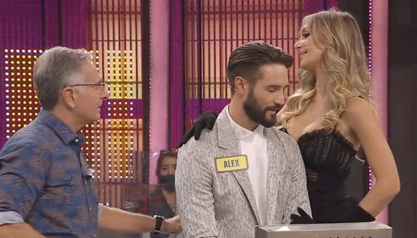 Paolo Bonolis sfotte Alex Belli dopo il GF Vip: “Non sai una mazza, pervaso dall’ormone” – VIDEO preview