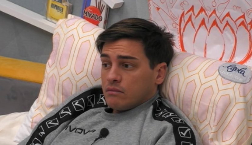 “Lascia stare Sophie!”, Alessandro Basciano: sua sorella lo mette in guardia “Jessica più giusta” preview