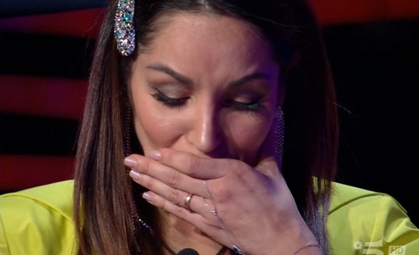 “Derubata e maltrattata dal mio ex”, Delia ‘salvata’ da Alex Belli preview