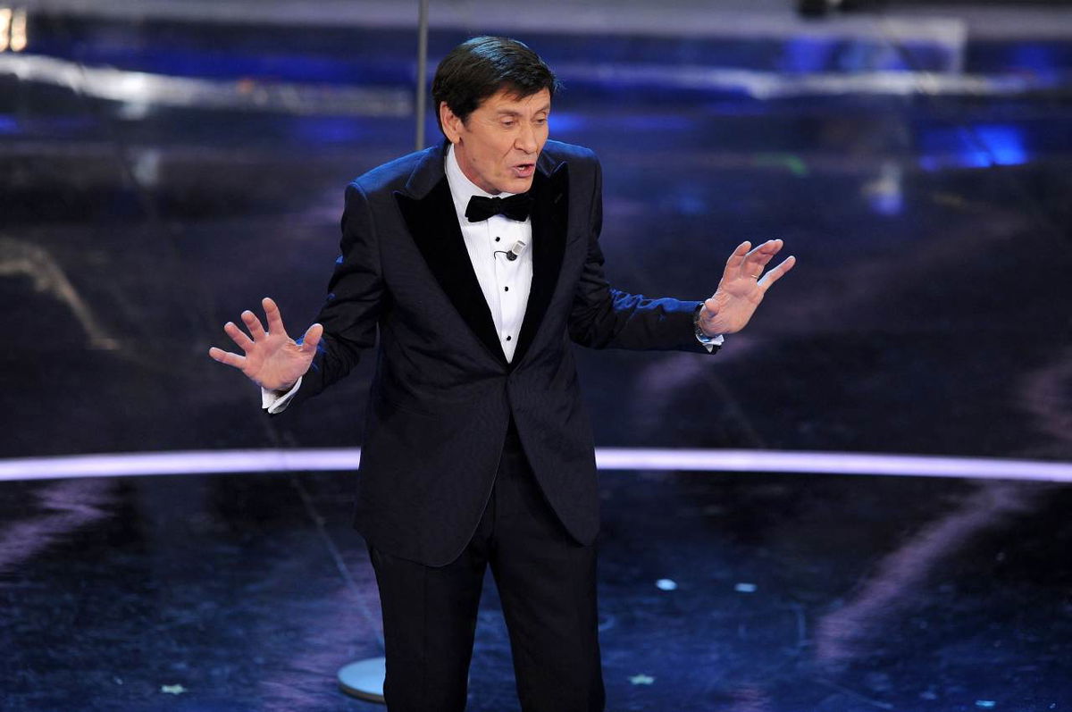 Gianni Morandi a rischio squalifica da Sanremo 2022? “Canzone per errore su Facebook” article-post