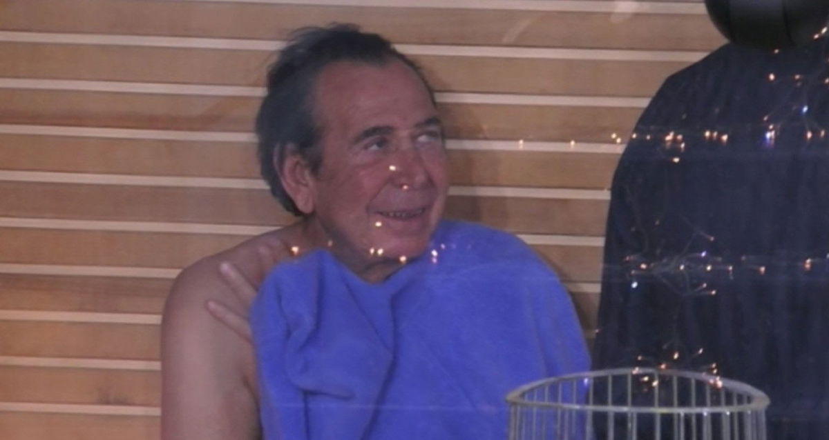 Giucas Casella: “Dopo il collegio flirt con uomini ma mai una storia”, nuove rivelazioni a Eva Grimaldi article-post