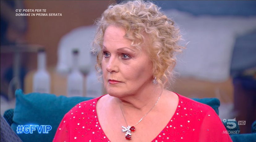 “Katia Ricciarelli: hanno già deciso di farla vincere?”, interviene Maurizio Costanzo preview