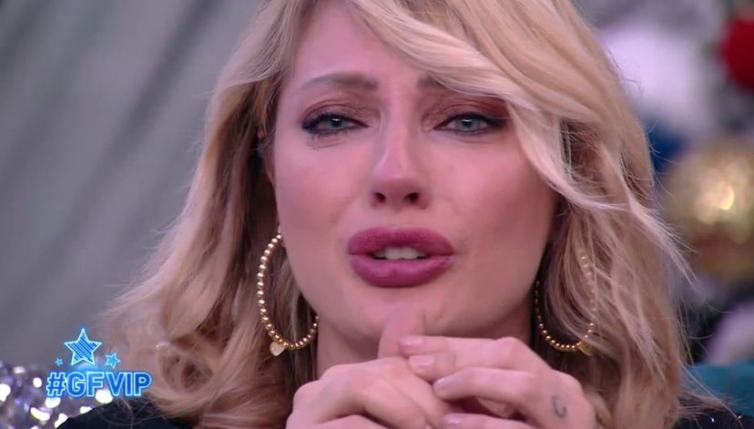 Manila fa delle rivelazioni a Katia e viola il regolamento del GF Vip: scoppia il caso – VIDEO preview