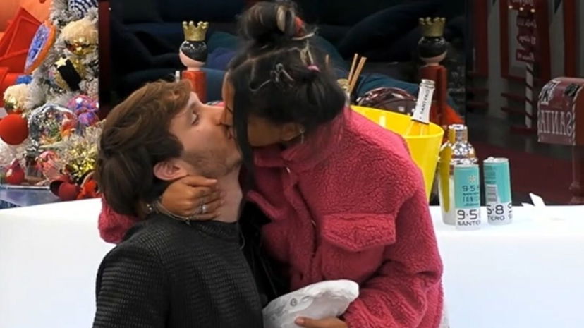 Ex del GF Vip: “Lulù e Manuel? Attrazione! Lei è sempre mezza nuda…”, poi il commento sulle altre coppie preview