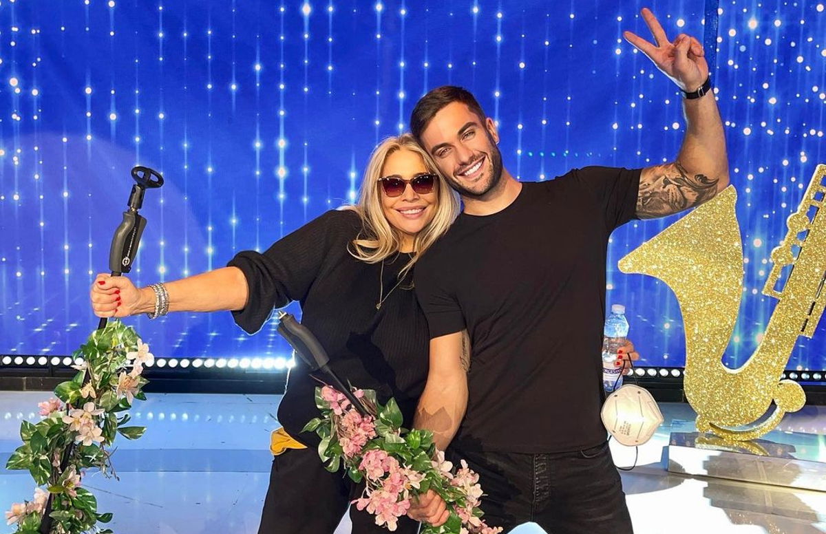 Pierpaolo Pretelli non sarà a Domenica In: ecco per quale motivo, il supporto dei fan article-post