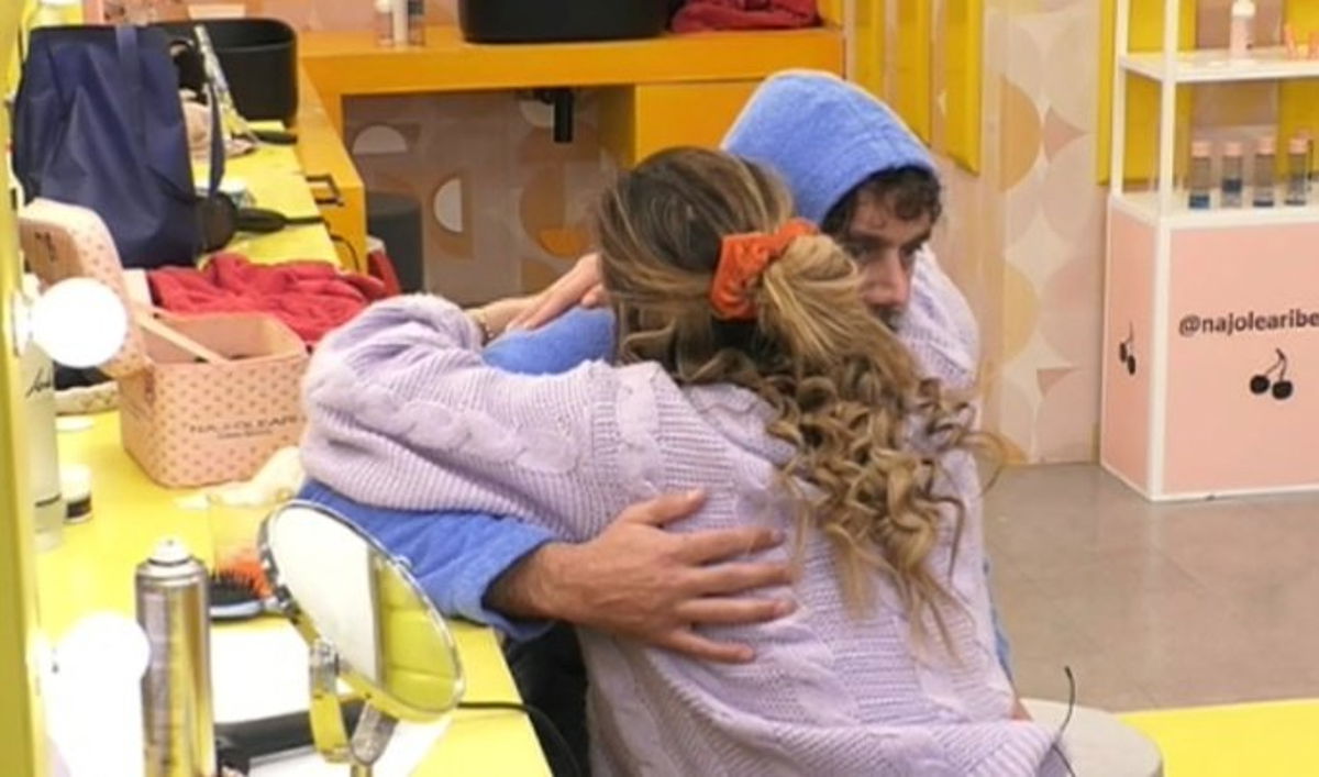Lutto per Barù al Grande Fratello Vip: “Non voglio dirlo agli altri…”, la confidenza privata a Soleil – VIDEO article-post