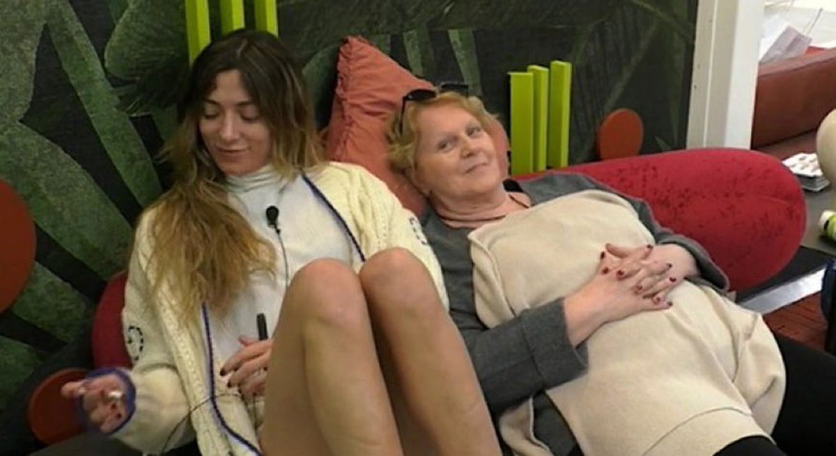 Il consiglio di Katia a Soleil dopo la nottata con Alex e Delia: spunta la teoria del web – VIDEO article-post