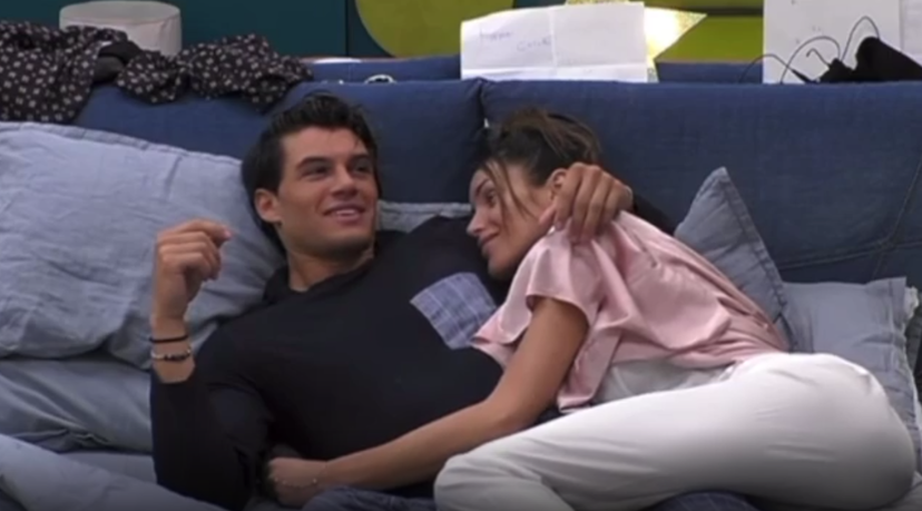 Antonio e Delia sempre più vicini alla limonata artistica: Nathaly fa una domanda bollente – VIDEO preview