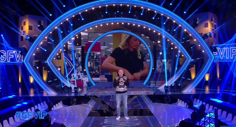 I concorrenti del GF Vip sono stati informati della guerra tra Russia e Ucraina: la decisione di Mediaset preview