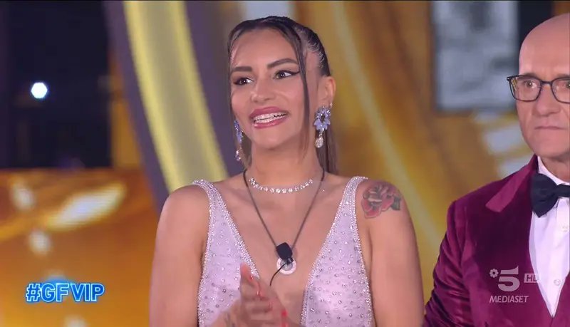 Jessica Selassiè parla della chat con gli ex del GF Vip e svela chi non vuole rivedere preview