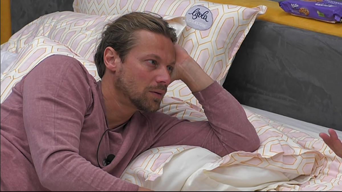 Critiche a Lulù e Jessica, Davide: “Sorrisi dopo esser andato in finale, non mi fido!” article-post