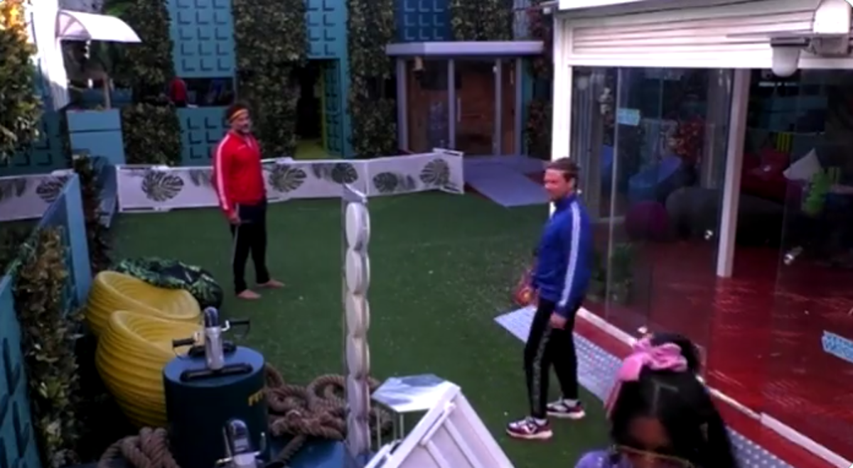 Urla fuori dalla Casa del GF Vip per Barù: messo in guardia da Davide, la reazione dell’attore article-post