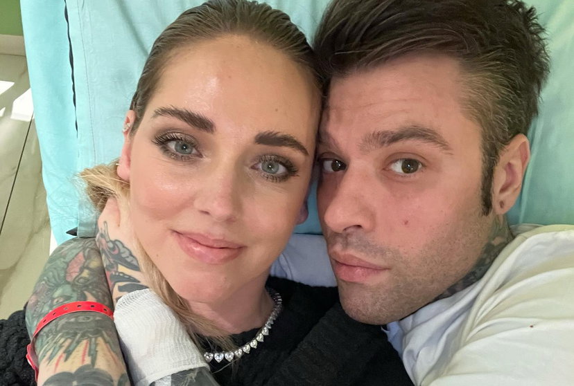 “Sto bene”, Fedez dimesso dall’ospedale dopo l’intervento: la fotografia mano nella mano con Chiara Ferragni preview
