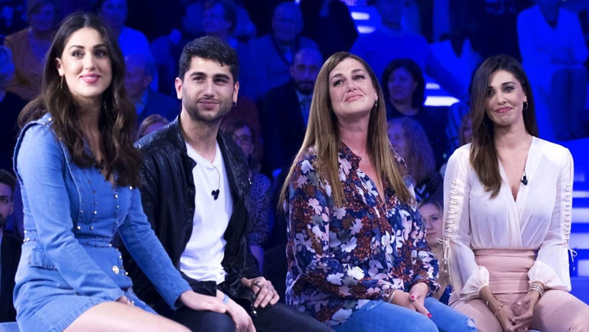 Belen Rodriguez, l’attacco alla famiglia di un volto tv: “Miracolati”, dure critiche a Jeremias article-post
