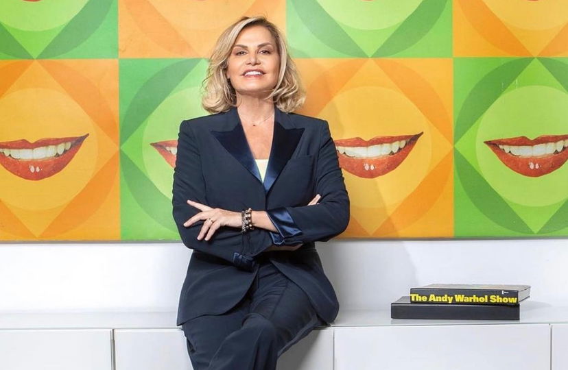 Simona Ventura torna a Mediaset e “accetta l’invito” di Maria De Filippi: ecco cosa condurrà e quando preview