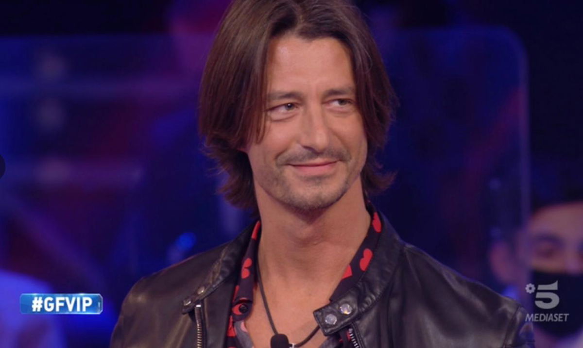 Francesco Oppini beccato con una misteriosa bionda? Esplode il gossip sui social article-post