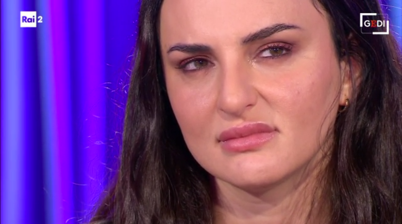“Ho pensato di sottrarmi alla vita”: Arisa ammette di aver avuto in mente il suicidio, cosa l’ha fermata article-post