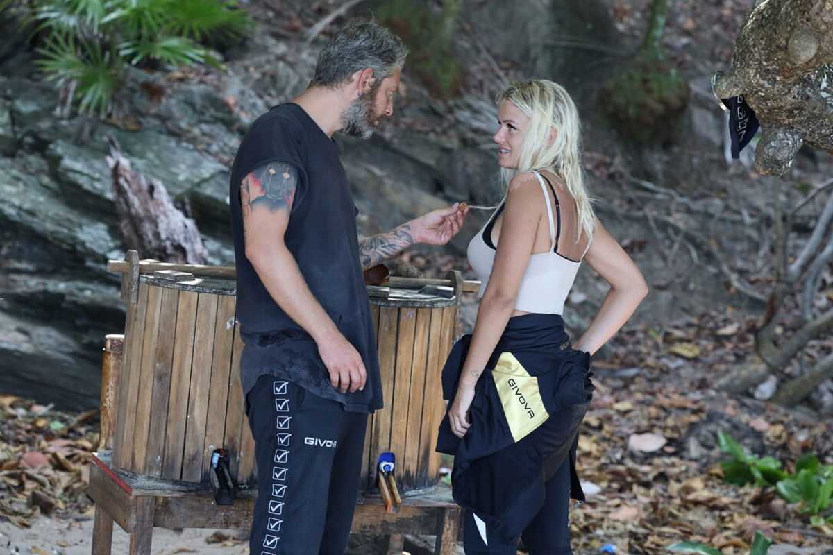 “Edoardo mi piace”, la confessione di Mercedesz all’Isola: mamma Eva Henger interviene article-post