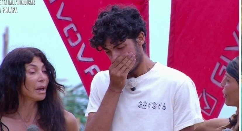 Alessandro Iannoni abbandona l’Isola: Carmen Di Pietro in lacrime – VIDEO preview