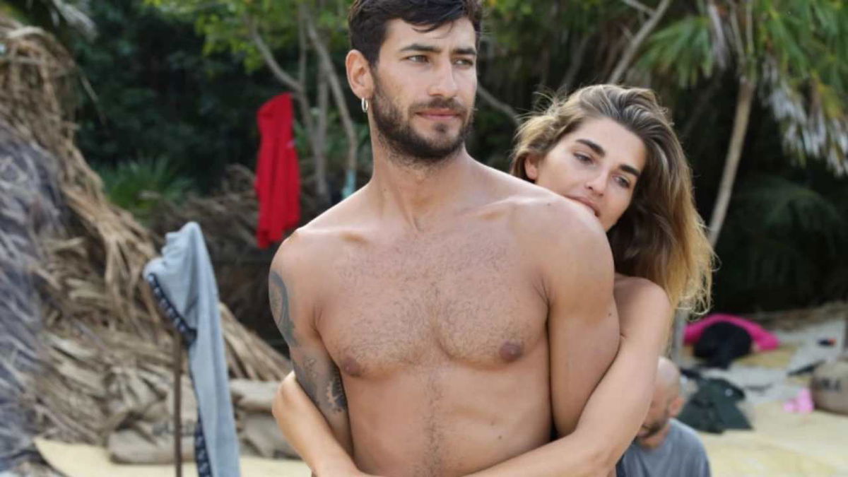 Estefania e Roger smascherati all’Isola dei Famosi: storia “fake”, ecco come si erano messi d’accordo article-post