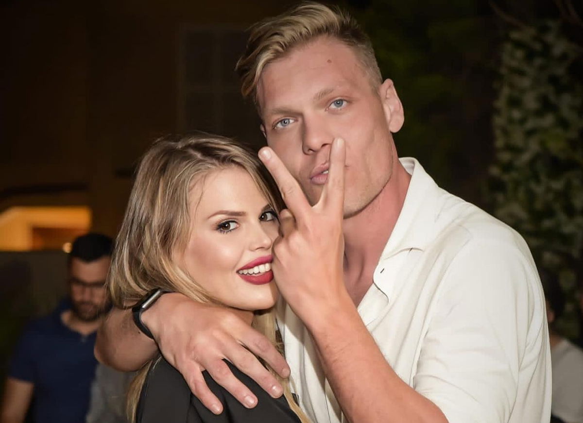 Carlotta Dell’Isola e Nello Sorrentino si sono sposati: chi c’era dal GF Vip, damigelle e ospiti – FOTO e VIDEO article-post