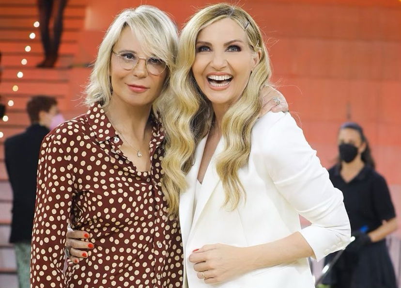 Lorella Cuccarini dopo Amici 21, lettera a Maria De Filippi: “Arrivata in un momento difficile e delicato…” preview