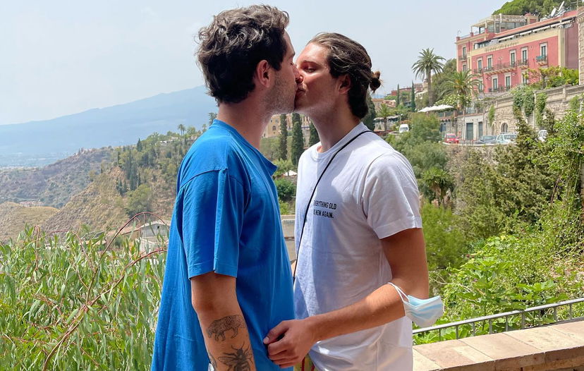 Tommaso Zorzi e Stanzani festeggiano il primo anno d’amore: le dediche social preview