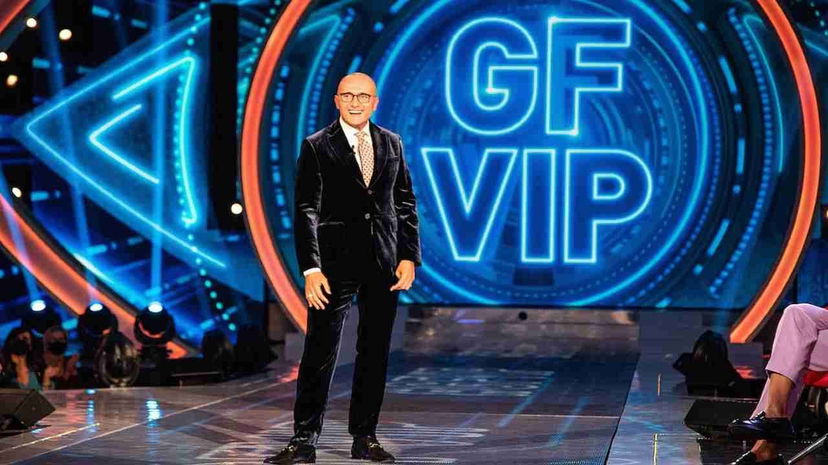 Ex opinionista del Grande Fratello Vip sparito dalla tv: “Tornerei a una sola condizione” preview