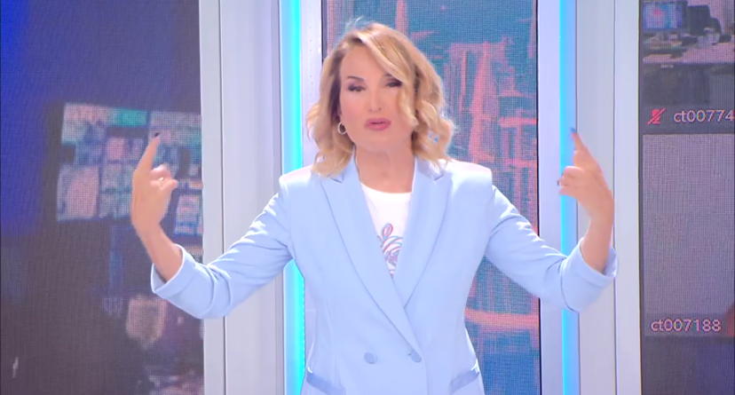 “Barbarina non sarò la tua ennesima vittima!”, ospite di Pomeriggio 5 attacca la d’Urso – VIDEO preview