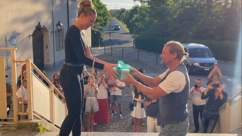 Davide Silvestri sposa la fidanzata Alessia: il video della romantica proposta di matrimonio preview