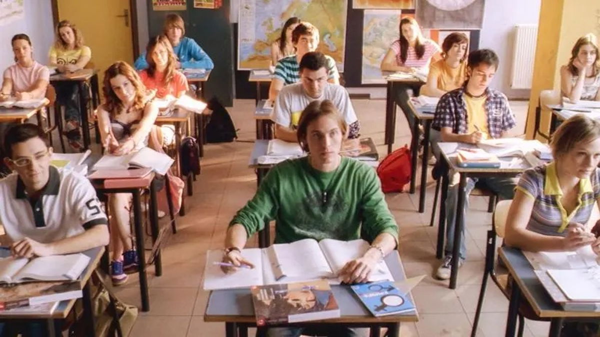 Maturità 2022, i Vip fanno l’in bocca al lupo ai maturandi: ecco tutte le tracce della prima prova article-post
