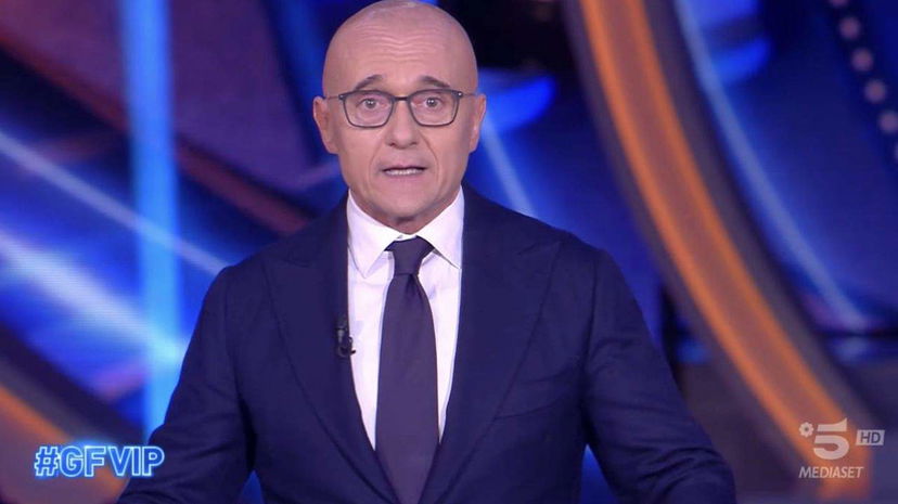 Ex del GF Vip torna ufficialmente single: “anni di amore tormentatissimo” preview