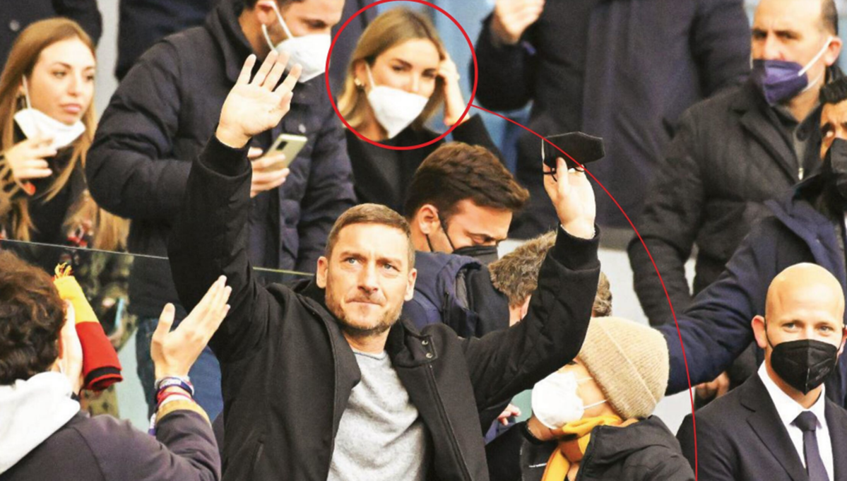 Totti e Noemi paparazzati su Chi: ecco come ha reagito Ilary Blasi dopo aver visto le foto article-post